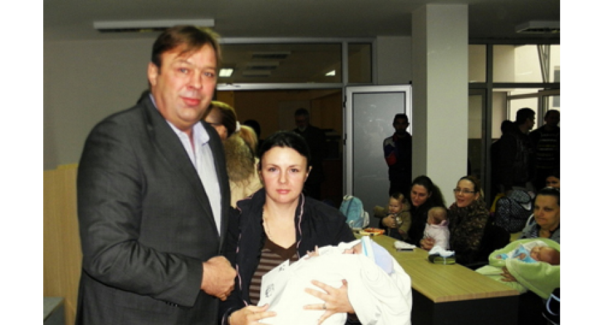 Podrška porodicama 65 novorođenih beba